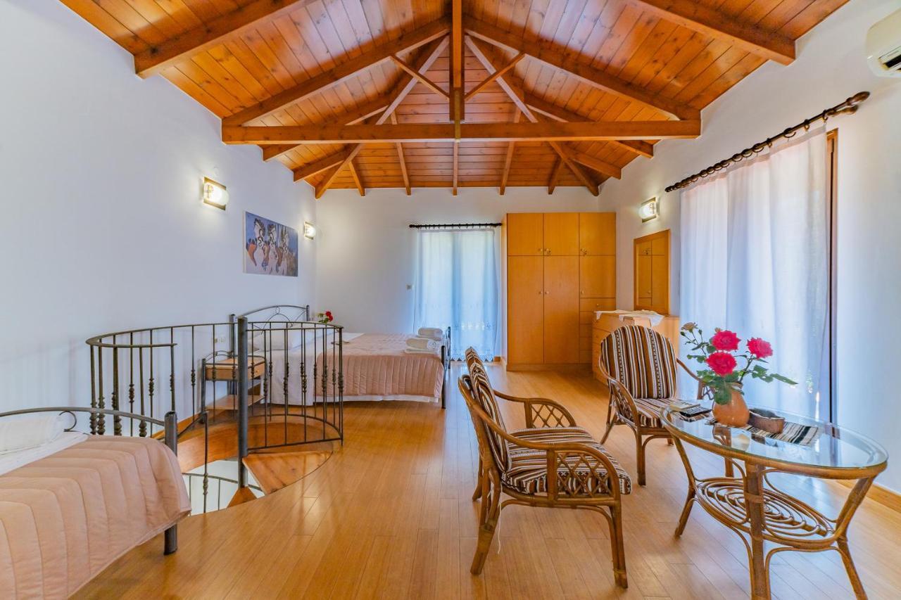 Villa Areti - Traditional Cozy Villa Embrosneros Экстерьер фото