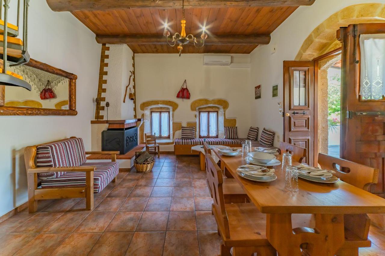 Villa Areti - Traditional Cozy Villa Embrosneros Экстерьер фото